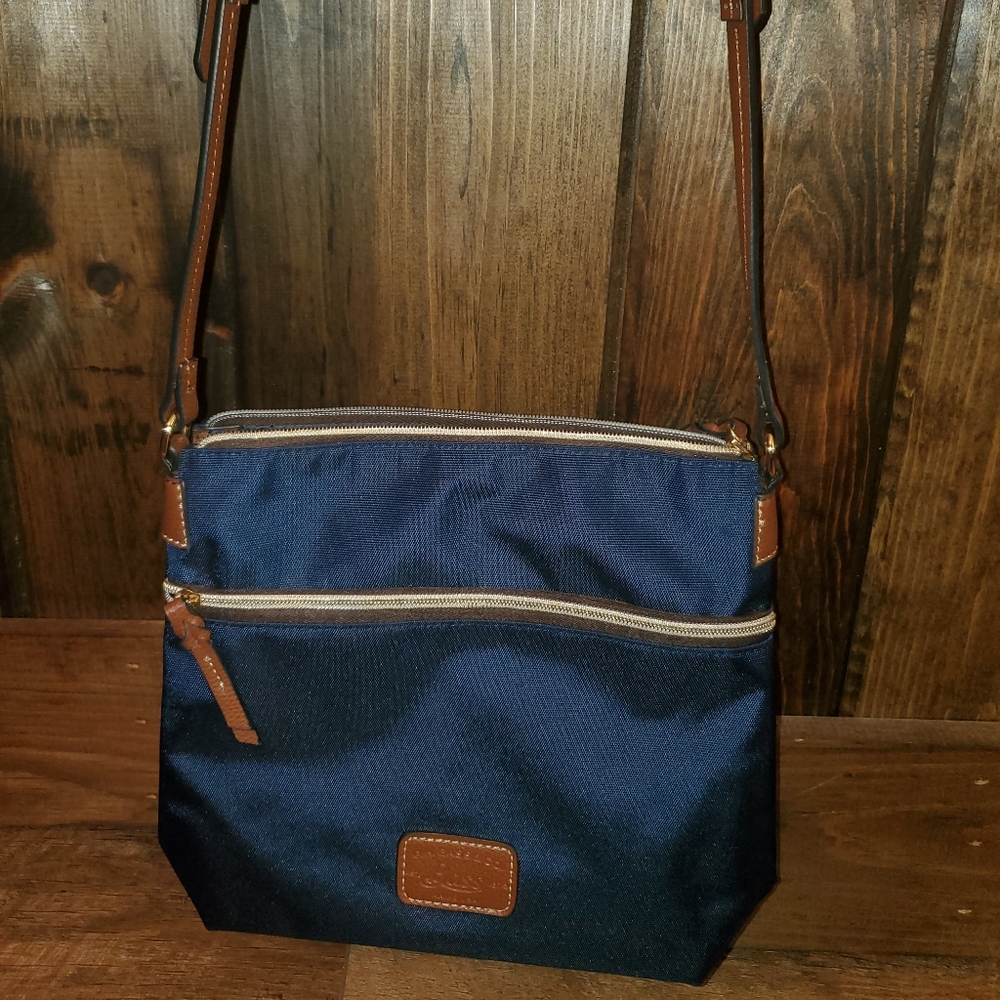 G.H. Bass & Co purse